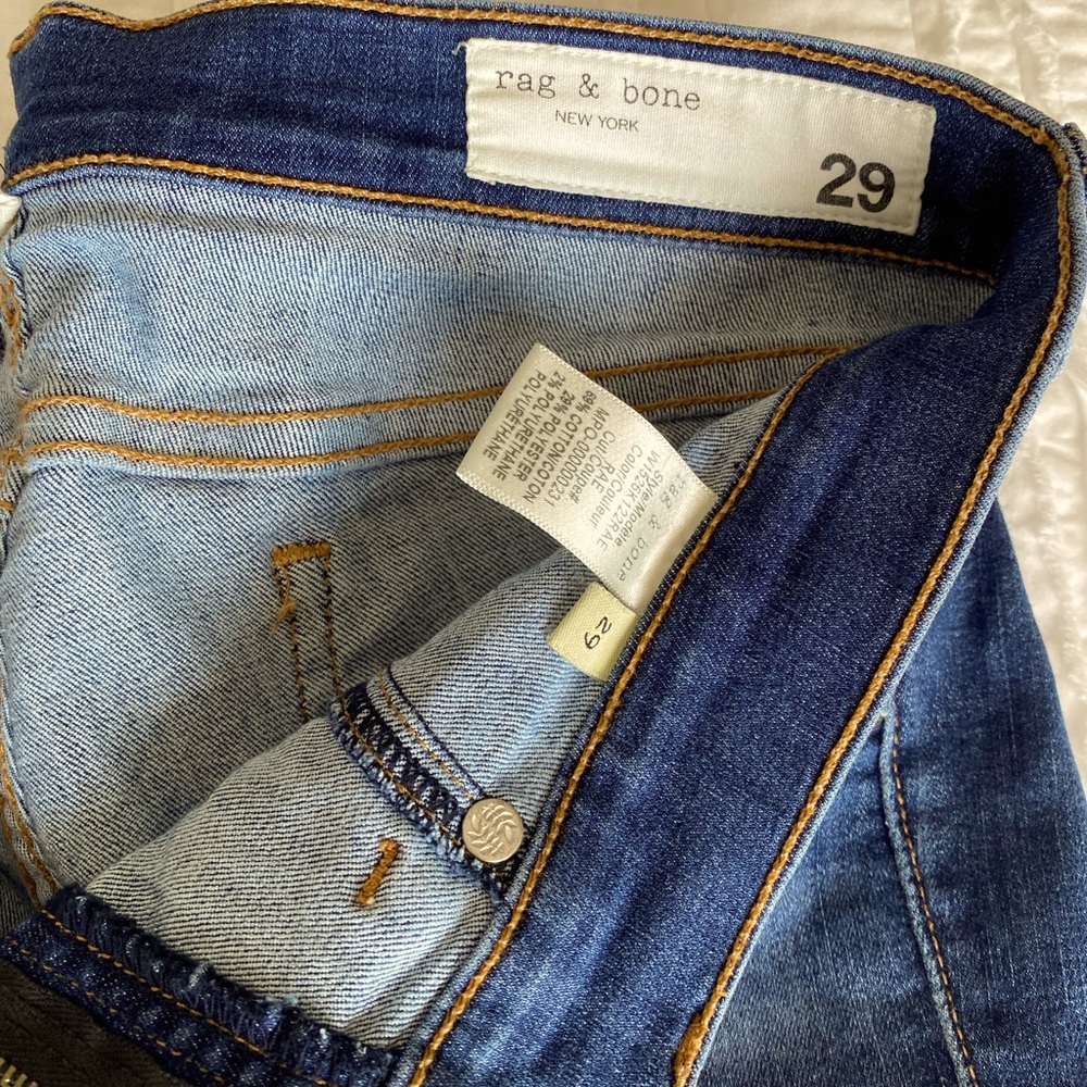Rag & Bone ankle skinny. Excellent condition. Size 29